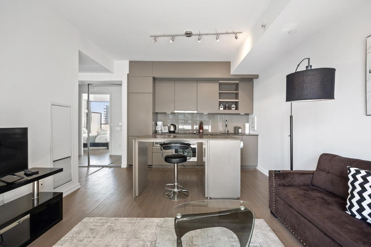 Modern Condo In The Heart Of Downtown Toronto Ngoại thất bức ảnh