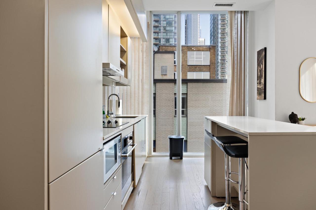 Modern Condo In The Heart Of Downtown Toronto Ngoại thất bức ảnh